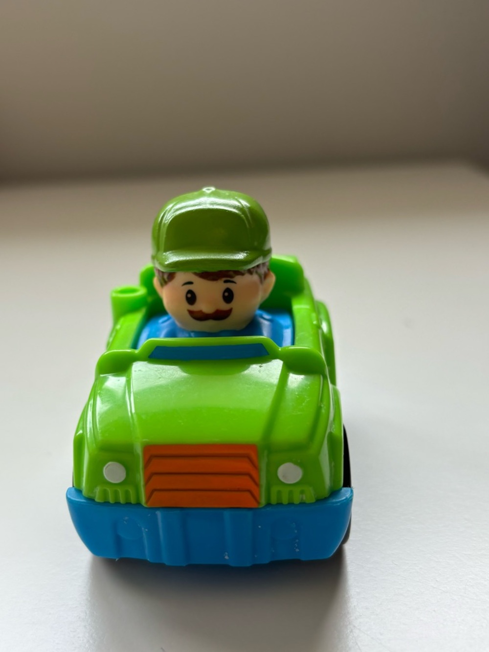 Little people wheelie tow truck
